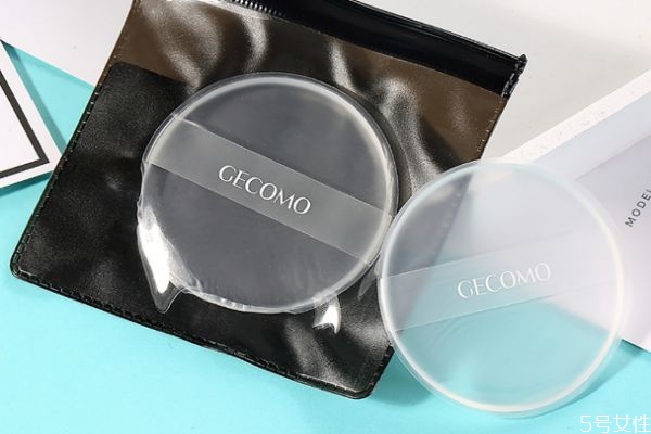 硅膠粉撲上妝方法 硅膠粉撲的優(yōu)點 硅膠粉撲上妝方法 硅膠粉撲的優(yōu)點