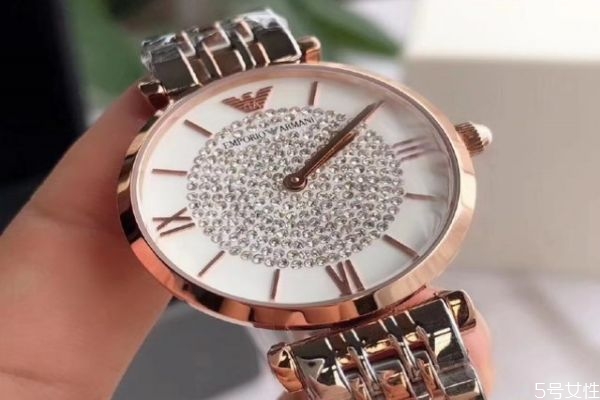 阿瑪尼滿天星是機(jī)械表嗎 阿瑪尼是幾線品牌 阿瑪尼滿天星是機(jī)械表嗎 阿瑪尼是幾線品牌