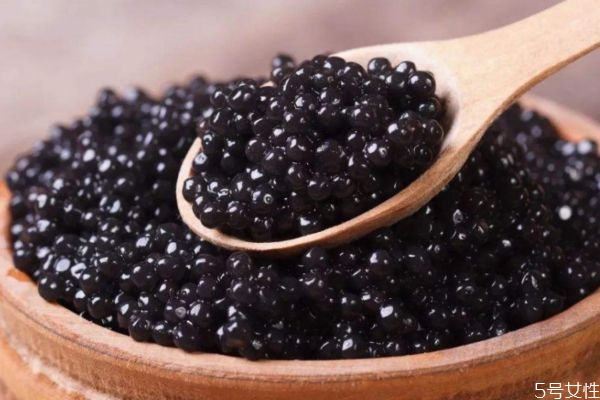 什么是魚(yú)子醬呢 魚(yú)子醬的好處有什么呢 什么是魚(yú)子醬呢 魚(yú)子醬的好處有什么呢