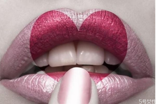 什么是唇炎呢 唇炎有什么危害呢 什么是唇炎呢 唇炎有什么危害呢