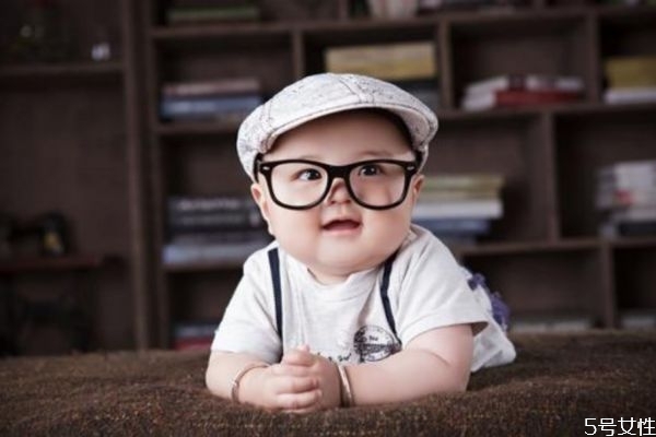 男生名字帥氣冷漠 好聽的男生名字 男生名字帥氣冷漠 好聽的男生名字