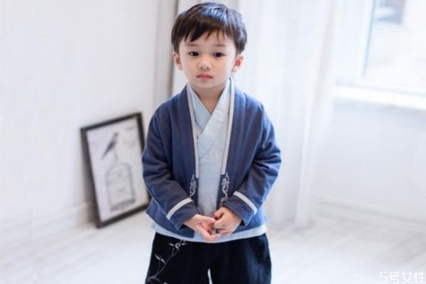 男生名字帥氣冷漠 好聽的男生名字 男生名字帥氣冷漠 好聽的男生名字