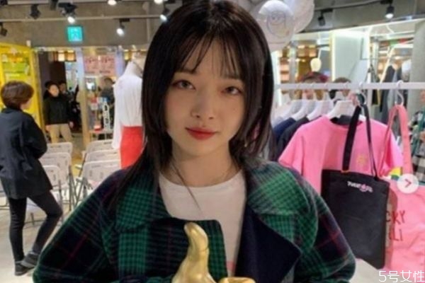 相親見(jiàn)面后多久聯(lián)系是正常的 第一次見(jiàn)面后多久聯(lián)系