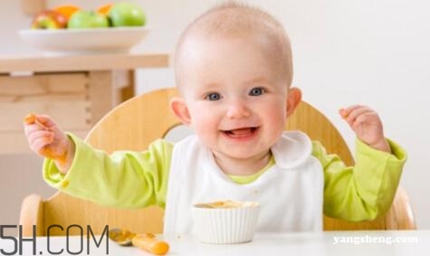 新生兒吐奶情況什么時候會沒有？寶寶吐奶了怎么辦？