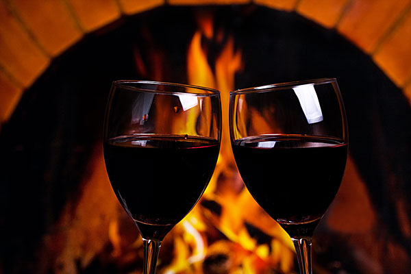 紅酒的最佳飲用溫度是多少 紅酒需要在什么條件下儲存 紅酒的最佳飲用溫度是多少 紅酒需要在什么條件下儲存