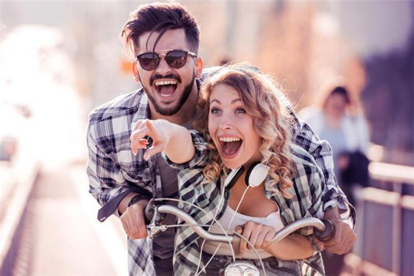 戀愛(ài)中的平淡期算冷暴力嗎 戀愛(ài)中平淡期和冷暴力的區(qū)別