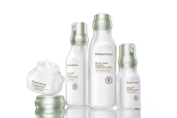 熊果苷原液是什么 熊果苷原液可以長(zhǎng)期使用嗎 熊果苷原液是什么 熊果苷原液可以長(zhǎng)期使用嗎