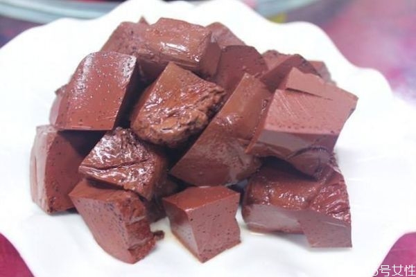 豬血有什么營養(yǎng)價(jià)值呢 吃豬血有什么好處呢 豬血有什么營養(yǎng)價(jià)值呢 吃豬血有什么好處呢