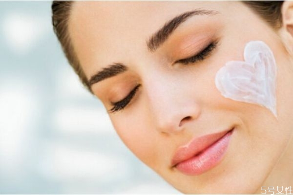 膠原蛋白可以緊致皮膚嗎 膠原蛋白有什么作用呢 膠原蛋白可以緊致皮膚嗎 膠原蛋白有什么作用呢