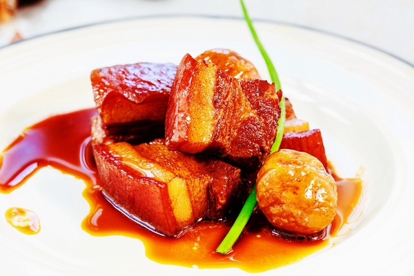 肥肉熱量高嗎 100克肥肉有多少卡路里 肥肉熱量高嗎 100克肥肉有多少卡路里