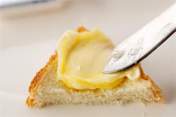 黃油冷藏還是冷凍儲存 黃油常溫下能保存多久 黃油冷藏還是冷凍儲存 黃油常溫下能保存多久