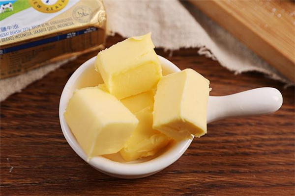 黃油和豬油哪個(gè)更健康 黃油和豬油的區(qū)別 黃油和豬油哪個(gè)更健康 黃油和豬油的區(qū)別