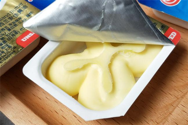 黃油和芝士一樣嗎 黃油和芝士的區(qū)別 黃油和芝士一樣嗎 黃油和芝士的區(qū)別