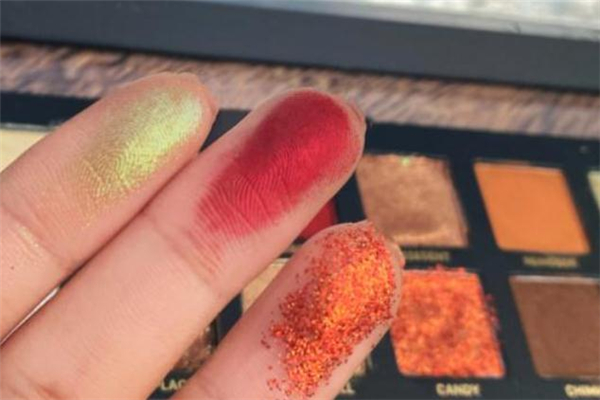 完美日記小鹿盤(pán)怎么畫(huà) 完美日記小鹿眼影盤(pán)教程