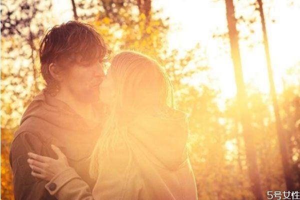 戀愛中會出現(xiàn)哪些問題 戀愛中會遇到的問題 戀愛中會出現(xiàn)哪些問題 戀愛中會遇到的問題