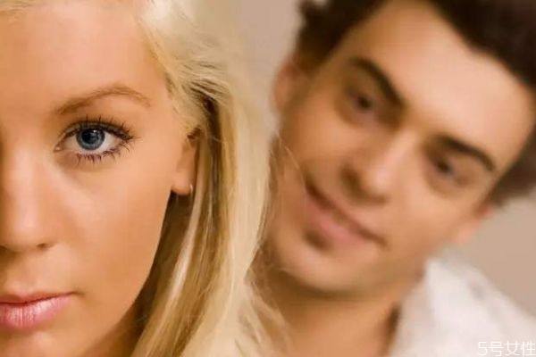 造成女性婚姻出軌原因有什么呢 為什么有女性會(huì)出軌呢
