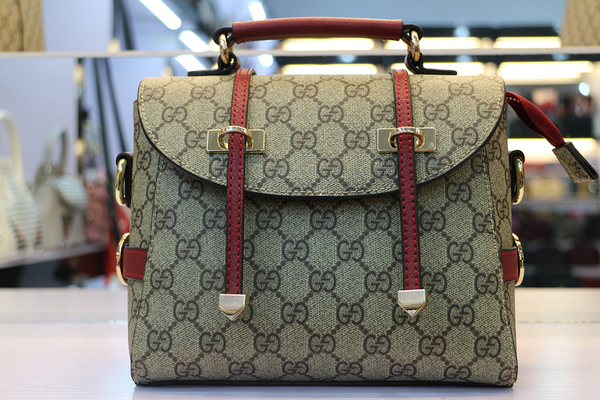 牛皮包太硬怎么辦 牛皮包和羊皮包哪個(gè)好 牛皮包太硬怎么辦 牛皮包和羊皮包哪個(gè)好