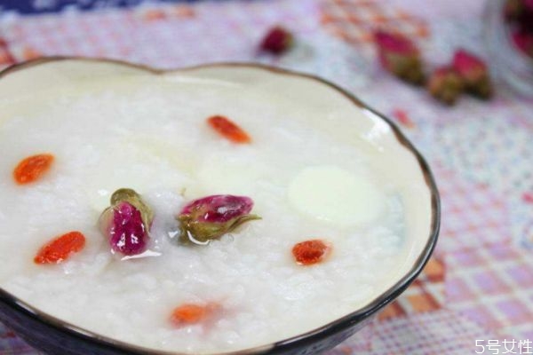 山藥粥有什么營養(yǎng)價值呢 山藥粥怎么做好吃呢 山藥粥有什么營養(yǎng)價值呢 山藥粥怎么做好吃呢