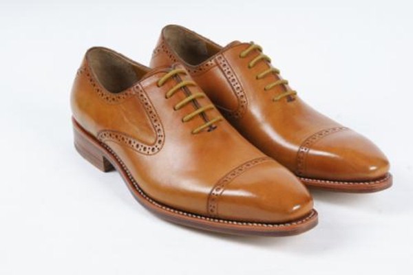 馬皮和牛皮靴子哪個(gè)亮度好 馬皮和牛皮的區(qū)別 馬皮和牛皮靴子哪個(gè)亮度好 馬皮和牛皮的區(qū)別