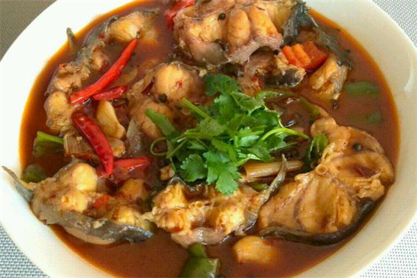 鯰魚和草魚哪個好吃 鯰魚和草魚哪個貴 鯰魚和草魚哪個好吃 鯰魚和草魚哪個貴