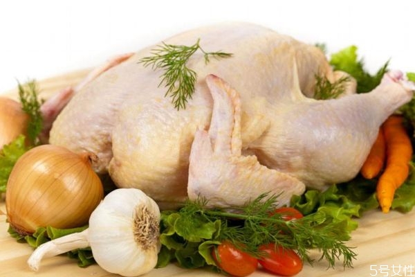 雞肉有什么營養(yǎng)價值呢 吃雞肉的好處有什么呢 雞肉有什么營養(yǎng)價值呢 吃雞肉的好處有什么呢