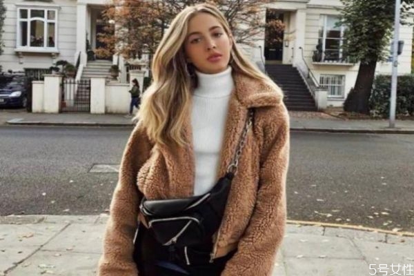 羊羔毛衣服怎么洗 羊羔毛皮草護(hù)理的方法 羊羔毛衣服怎么洗 羊羔毛皮草護(hù)理的方法