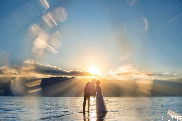 網(wǎng)戀怎么試探對方真心 網(wǎng)戀真的會有結(jié)果嗎 網(wǎng)戀怎么試探對方真心 網(wǎng)戀真的會有結(jié)果嗎