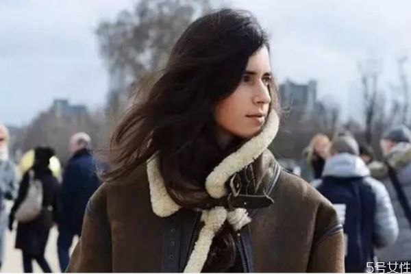 羊羔毛變黃怎么辦 羊羔毛可以漂白嗎 羊羔毛變黃怎么辦 羊羔毛可以漂白嗎