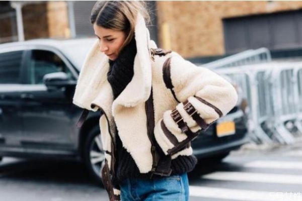 羊羔毛外套適合多少溫度穿 羊羔毛和羊剪絨一樣嗎 羊羔毛外套適合多少溫度穿 羊羔毛和羊剪絨一樣嗎