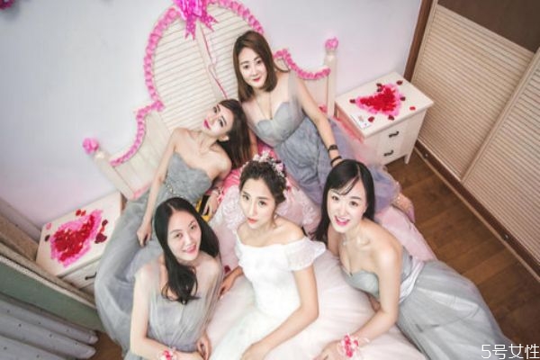 能不能讓親妹妹當(dāng)伴娘 伴娘的要求 能不能讓親妹妹當(dāng)伴娘 伴娘的要求