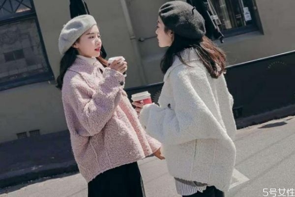 羊羔毛是真毛嗎 羊羔毛是什么面料 羊羔毛是真毛嗎 羊羔毛是什么面料