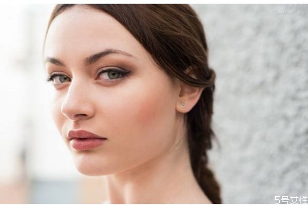 冷水洗臉會不會長痘痘 這個鍋冷水不背