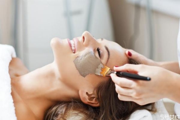 什么導致臉上毛孔變大 導致毛孔變大的主要因素