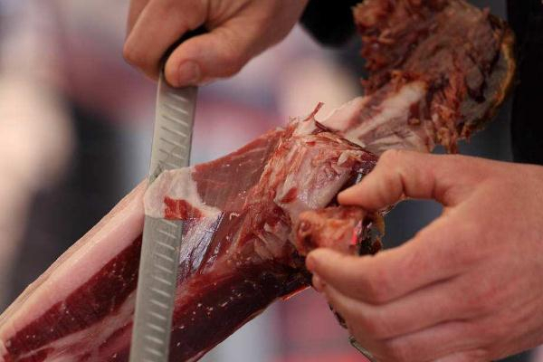 金華火腿前腿好還是后腿好 金華火腿怎么挑選 金華火腿前腿好還是后腿好 金華火腿怎么挑選