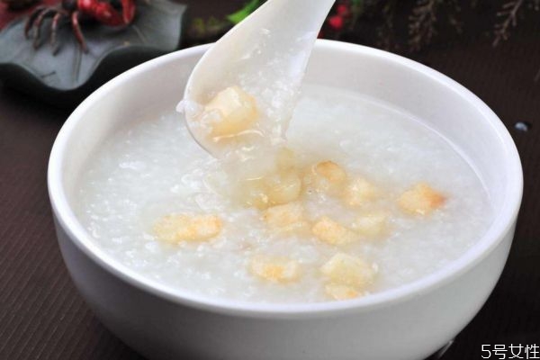 山藥粥需要熬多久呢 山藥粥一般用什么米呢 山藥粥需要熬多久呢 山藥粥一般用什么米呢
