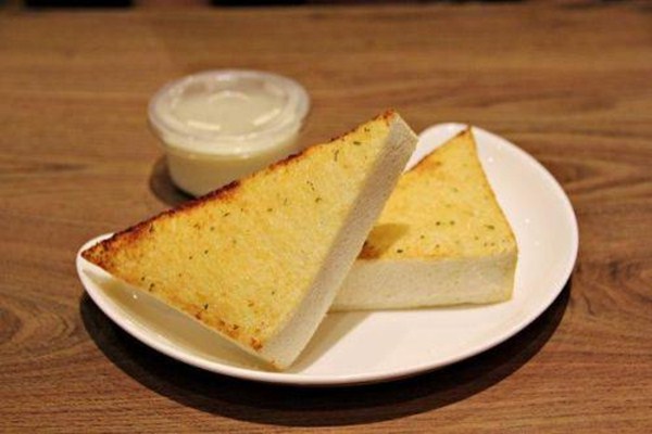 奶酪干怎么做好吃 女人吃奶酪片有什么好處 奶酪干怎么做好吃 女人吃奶酪片有什么好處