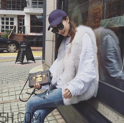 狐貍毛馬甲實(shí)用嗎？狐貍毛馬甲怎么打理？