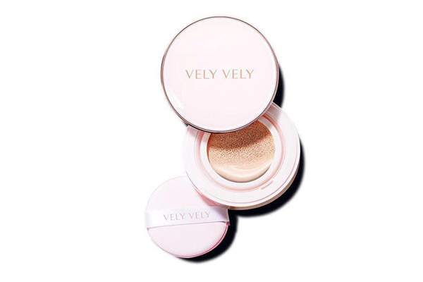 補(bǔ)妝用粉餅還是散粉好 散粉多久補(bǔ)一次 補(bǔ)妝用粉餅還是散粉好 散粉多久補(bǔ)一次