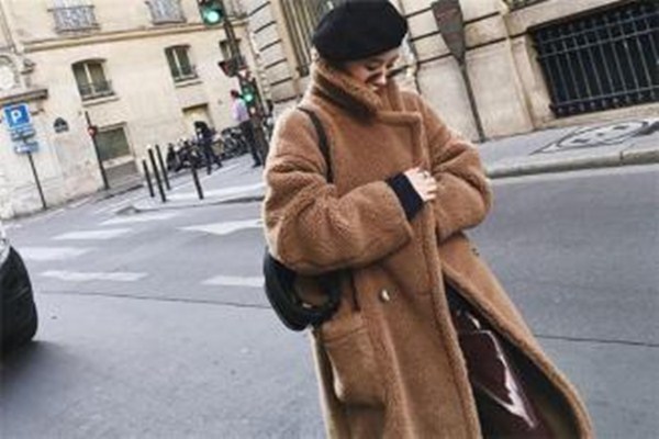 羊羔毛和顆粒絨有什么區(qū)別 顆粒絨面料好嗎 羊羔毛和顆粒絨有什么區(qū)別 顆粒絨面料好嗎