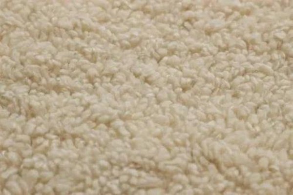 羊羔毛在里面還是外面 羊羔毛發(fā)黃了怎么清洗 羊羔毛在里面還是外面 羊羔毛發(fā)黃了怎么清洗