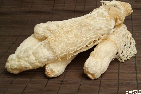 竹蓀應(yīng)該怎么吃呢 竹蓀不能和什么一起吃呢 竹蓀應(yīng)該怎么吃呢 竹蓀不能和什么一起吃呢