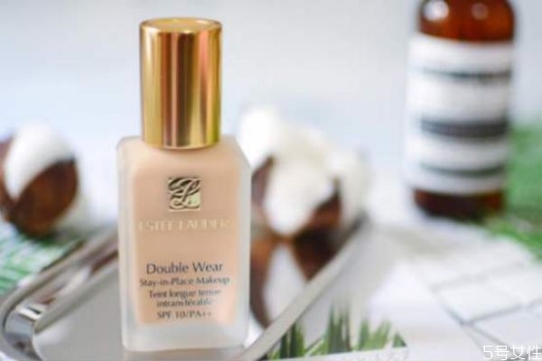 雅詩(shī)蘭黛粉底液哪款好用 雅詩(shī)蘭黛粉底液介紹 雅詩(shī)蘭黛粉底液哪款好用 雅詩(shī)蘭黛粉底液介紹