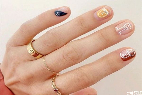秋冬涂什么顏色的指甲顯手白 2020美甲流行色趨勢 秋冬涂什么顏色的指甲顯手白 2020美甲流行色趨勢