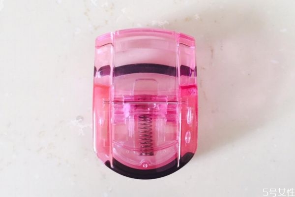 貝印和無印良品睫毛夾哪個(gè)好用 貝印睫毛夾真假對(duì)比 貝印和無印良品睫毛夾哪個(gè)好用 貝印睫毛夾真假對(duì)比