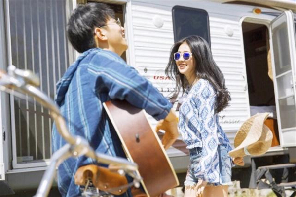 女生問(wèn)你喜歡我哪一點(diǎn)怎么回答 女生問(wèn)喜歡我哪里怎么回答