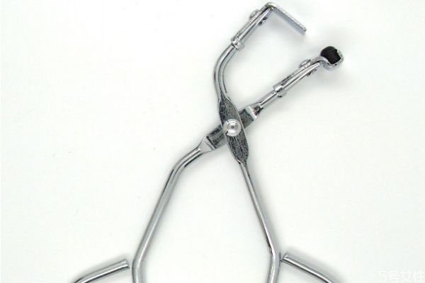 什么能代替睫毛夾 不用睫毛夾怎么能讓睫毛翹 什么能代替睫毛夾 不用睫毛夾怎么能讓睫毛翹