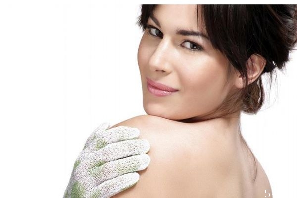 身體如何護(hù)膚呢 全身護(hù)膚要注意什么呢 身體如何護(hù)膚呢 全身護(hù)膚要注意什么呢