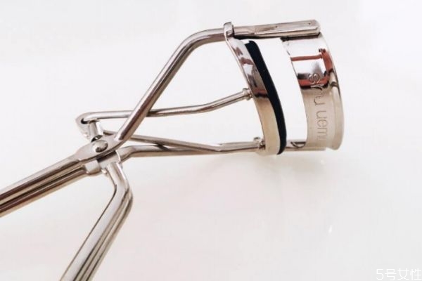 什么能代替睫毛夾 不用睫毛夾怎么能讓睫毛翹 什么能代替睫毛夾 不用睫毛夾怎么能讓睫毛翹