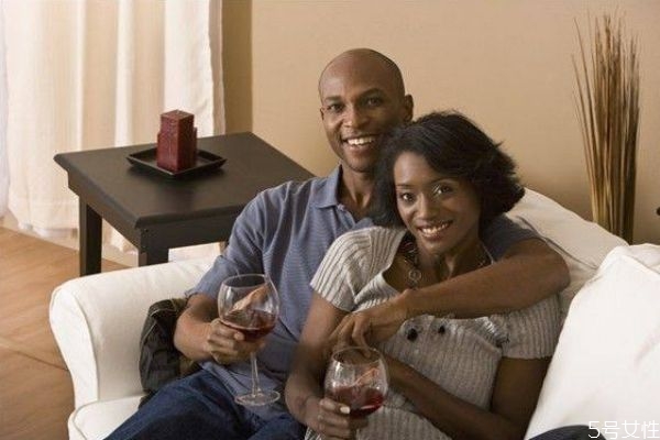 網戀可靠嗎 四招教你應對網戀陷阱 網戀可靠嗎 四招教你應對網戀陷阱