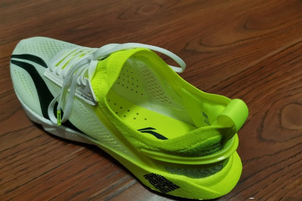 李寧?家族天馬與飛電外觀有什么區(qū)別 天馬的特點 李寧?家族天馬與飛電外觀有什么區(qū)別 天馬的特點